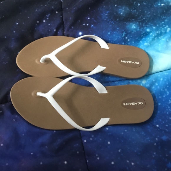 White and brown flip flops - Picture 2 of 2